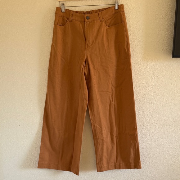 Pact Women's Stretch Twill Wide Leg Pant in Camel - Picture 3 of 6